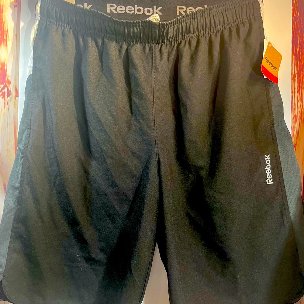 Black Mens Large Reebok Athletic Shorts (slim fit).